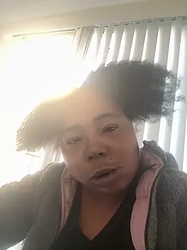 Snapshot of JCCaramelbarbie1 chatting on 11.12.25 JCCaramelbarbie1 online show from 11.12.25