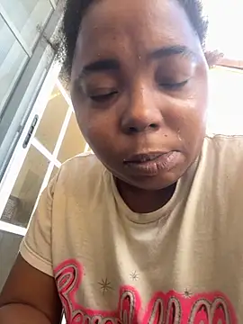 Snapshot of JCCaramelbarbie1 chatting on 11.25.25 JCCaramelbarbie1 online show from 11.25.25