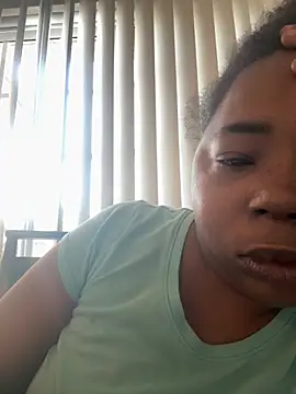 Snapshot of JCCaramelbarbie1 chatting on 11.28.25 JCCaramelbarbie1 online show from 11.28.25