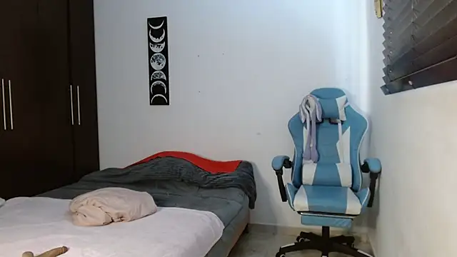 Snapshot of TokioStar chatting on 12.30.24 TokioStar online show from 12.30.24