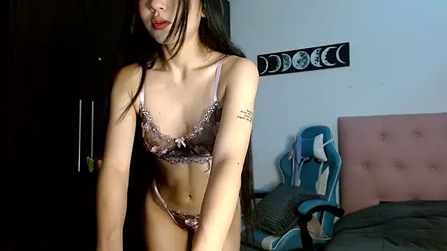 Snapshot of TokioStar chatting on 02.12.25 TokioStar online show from 02.12.25