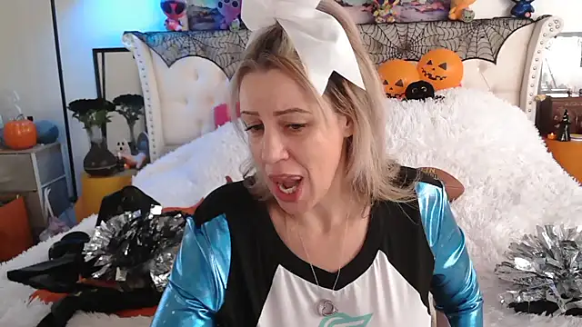 VegasDani online show from 10.24.25