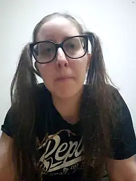 Snapshot of Sarah459 chatting on 10.15.25 Sarah459 online show from 10.15.25