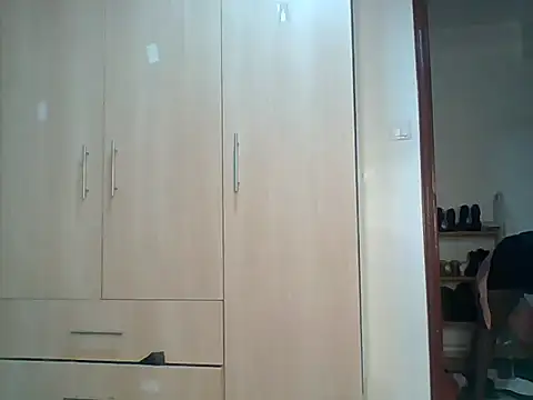 Snapshot of Oliviia_ chatting on 10.04.25 Oliviia  online show from 10.04.25