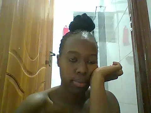 Snapshot of Oliviia_ chatting on 10.12.25 Oliviia  online show from 10.12.25