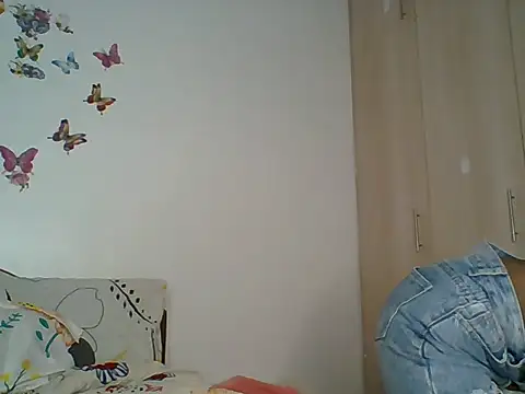 Snapshot of Oliviia_ chatting on 10.16.25 Oliviia  online show from 10.16.25
