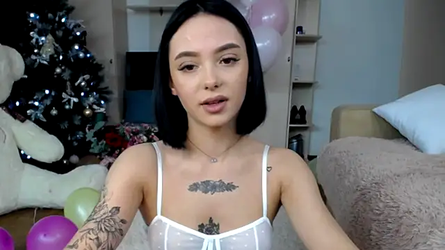 Snapshot of AlmaSquirt chatting on 12.15.24 AlmaSquirt online show from 12.15.24