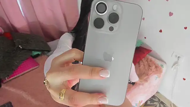 msschloee  online show from 02.09.26