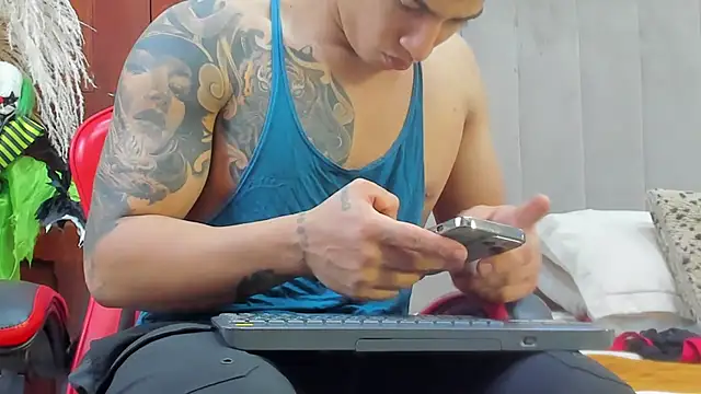 Snapshot of angel_adamx chatting on 10.24.25 angel adamx online show from 10.24.25