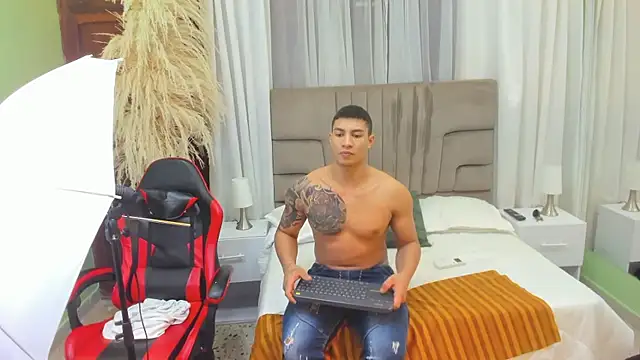 Snapshot of angel_adamx chatting on 11.30.25 angel adamx online show from 11.30.25