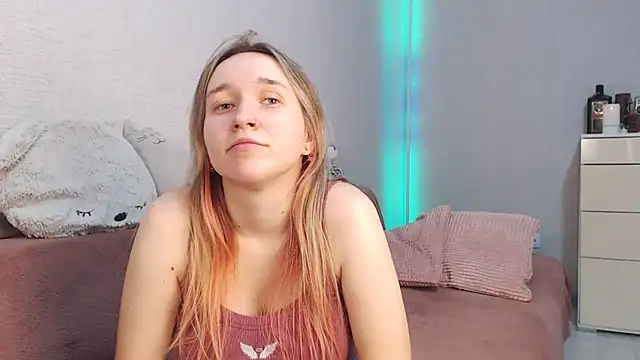 Snapshot of lovely_hayley chatting on 12.20.25 lovely hayley online show from 12.20.25