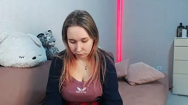 Snapshot of lovely_hayley chatting on 02.13.26 lovely hayley online show from 02.13.26