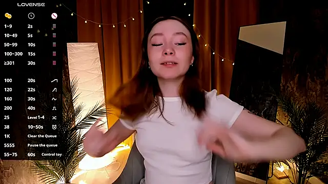 Snapshot of LanaBlu_ chatting on 11.28.25 LanaBlu online show from 11.28.25