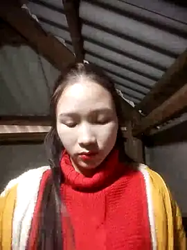 Snapshot of beemnh chatting on 01.15.25 beemnh online show from 01.15.25