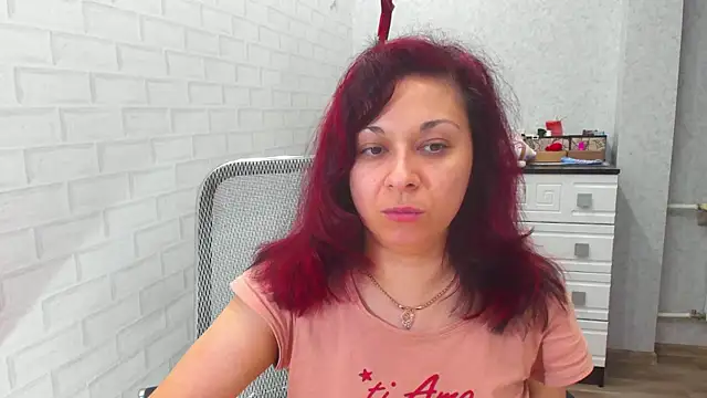 Snapshot of TeasyLana chatting on 01.09.25 TeasyLana online show from 01.09.25