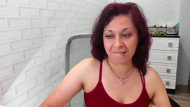 Snapshot of TeasyLana chatting on 10.14.25 TeasyLana online show from 10.14.25