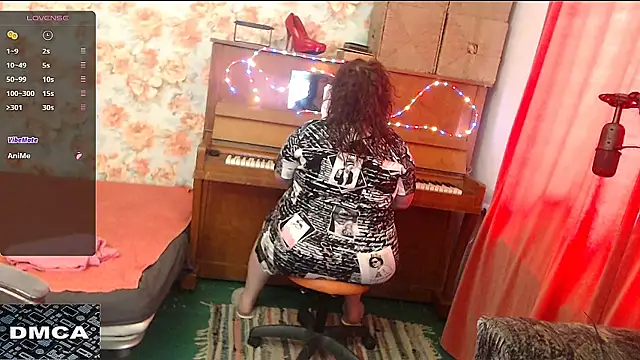 Snapshot of RoseRed69 chatting on 03.18.25 RoseRed69 online show from 03.18.25