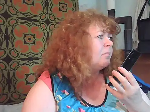 Snapshot of RoseRed69 chatting on 09.22.25 RoseRed69 online show from 09.22.25