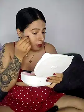 caro sweett online show from 12.05.24