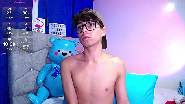 OwenBluee online show from 12.29.24