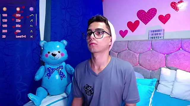 OwenBluee online show from 02.21.25