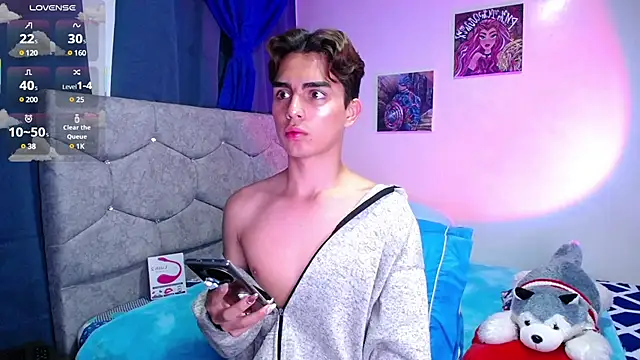 OwenBluee online show from 03.23.25