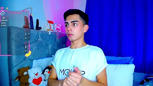 OwenBluee online show from 10.22.25