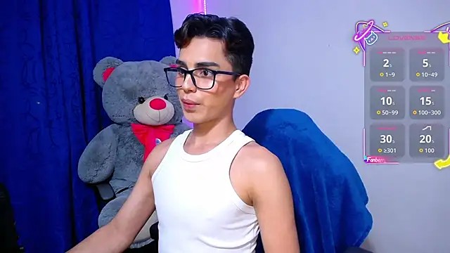 OwenBluee online show from 04.25.26