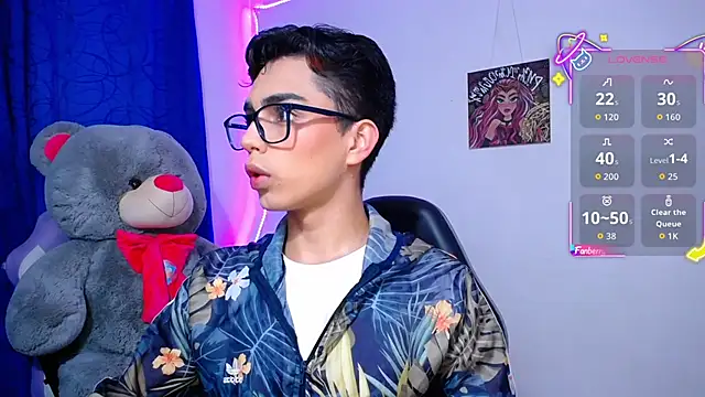 OwenBluee online show from 05.03.26