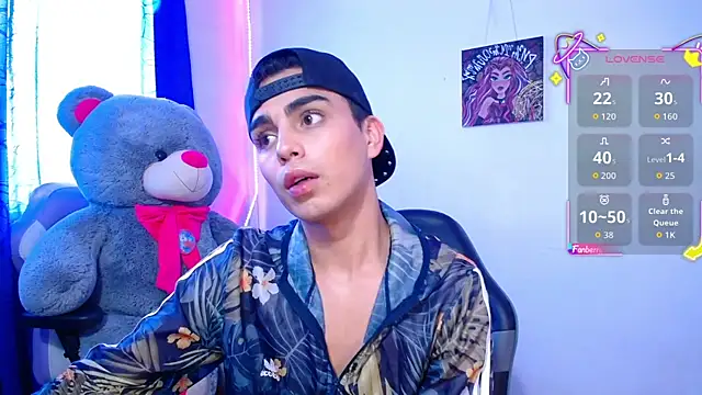 OwenBluee online show from 05.04.26