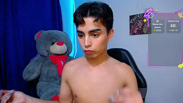 OwenBluee online show from 05.12.26