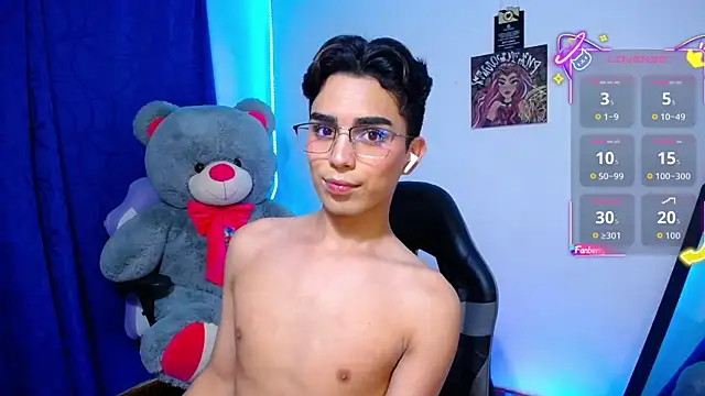 OwenBluee online show from 06.18.26