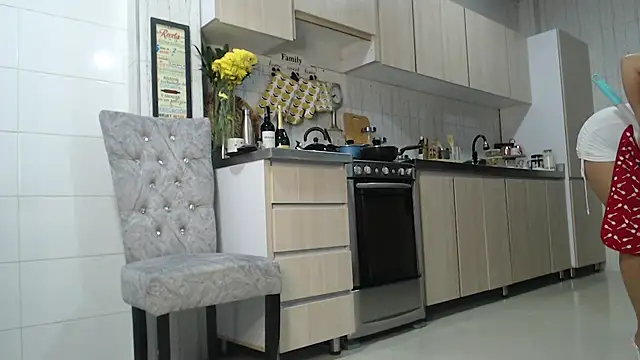 Jadeee  online show from 02.14.25