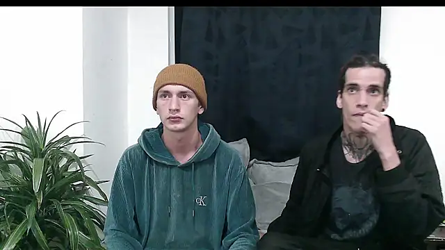 Snapshot of Dan_Yagami chatting on 12.28.24 Dan Yagami online show from 12.28.24