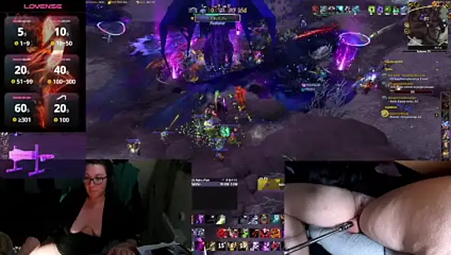 Snapshot of lili-hot-77 chatting on 10.01.25 lili-hot-77 online show from 10.01.25