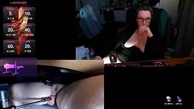 Snapshot of lili-hot-77 chatting on 11.13.25 lili-hot-77 online show from 11.13.25