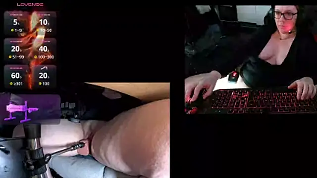 Snapshot of lili-hot-77 chatting on 03.25.26 lili-hot-77 online show from 03.25.26