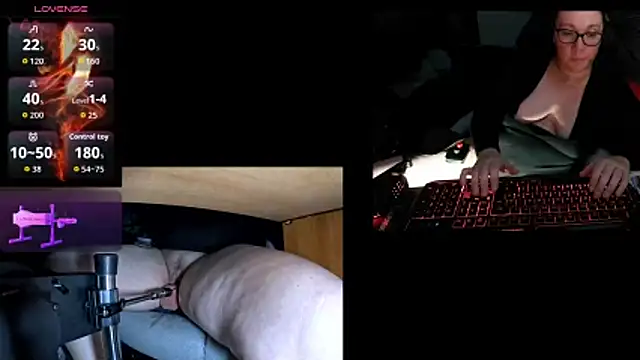 Snapshot of lili-hot-77 chatting on 03.28.26 lili-hot-77 online show from 03.28.26