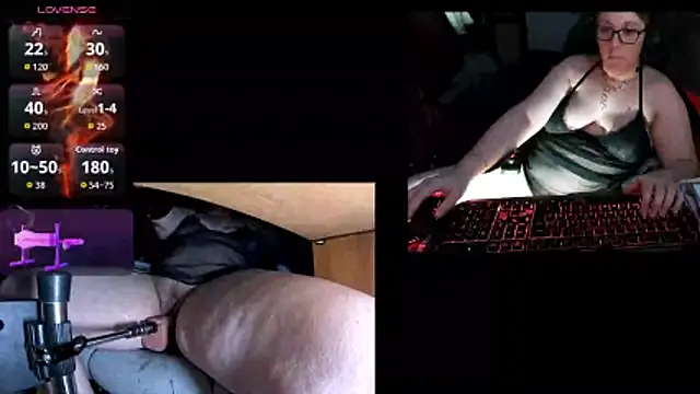 Snapshot of lili-hot-77 chatting on 04.02.26 lili-hot-77 online show from 04.02.26