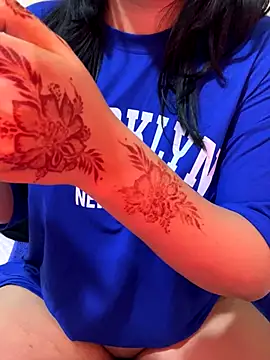 Snapshot of Sukara_bb chatting on 11.27.25 Sukara bb online show from 11.27.25