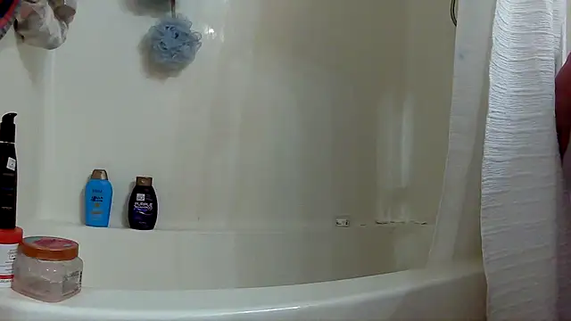 Snapshot of dickparty69@xh chatting on 09.18.25 dickparty69xh online show from 09.18.25