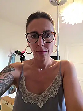 Klamsine online show from 06.18.26