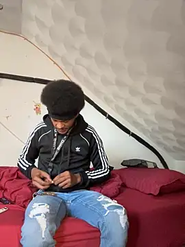 Snapshot of rayyymack chatting on 09.26.25 rayyymack online show from 09.26.25