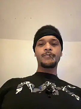 Snapshot of rayyymack chatting on 11.28.25 rayyymack online show from 11.28.25