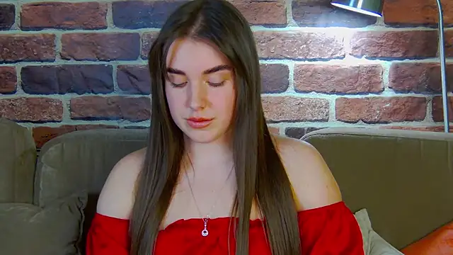 Snapshot of Sofia_Hugs chatting on 03.02.26 Sofia Hugs online show from 03.02.26