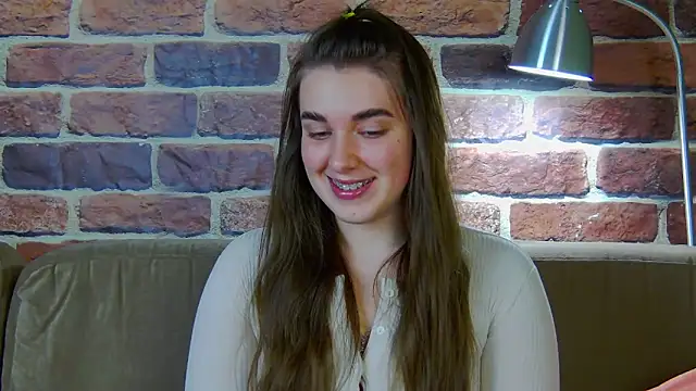 Snapshot of Sofia_Hugs chatting on 03.06.26 Sofia Hugs online show from 03.06.26