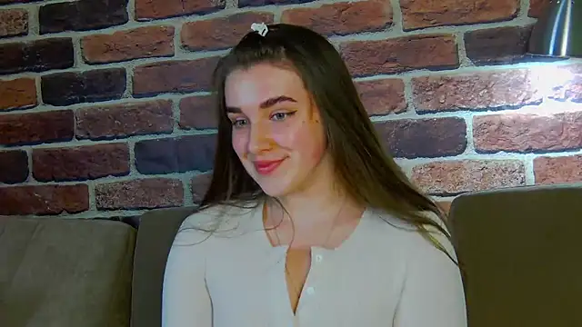 Snapshot of Sofia_Hugs chatting on 03.16.26 Sofia Hugs online show from 03.16.26