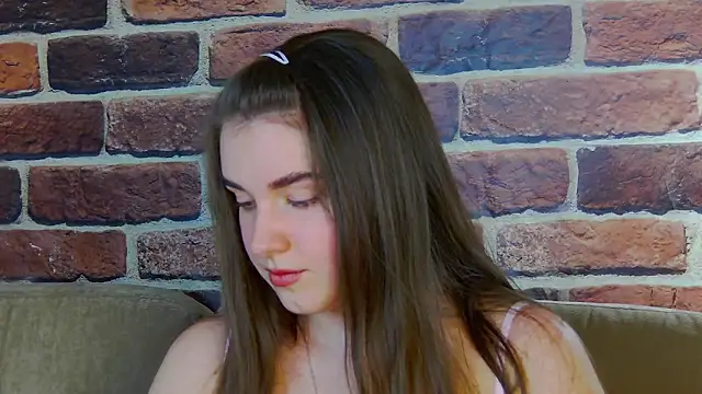 Snapshot of Sofia_Hugs chatting on 03.21.26 Sofia Hugs online show from 03.21.26