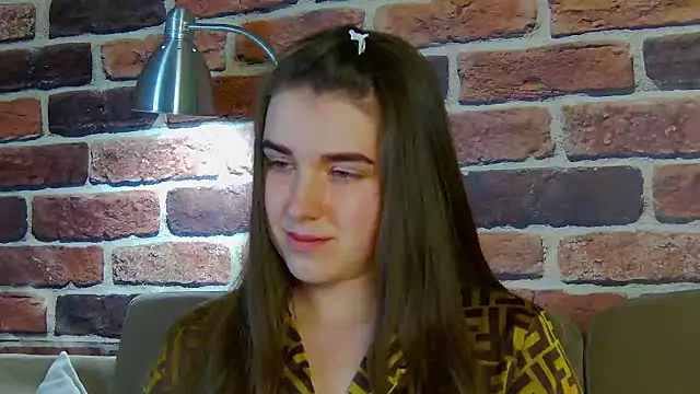 Snapshot of Sofia_Hugs chatting on 03.24.26 Sofia Hugs online show from 03.24.26