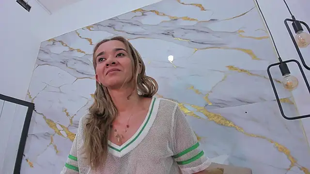 penelope handaos online show from 01.18.25